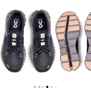 On cloud womans X 3 Training shoe 8.5